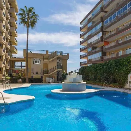 Frontal Primera Linea شقة فوينخيرولا