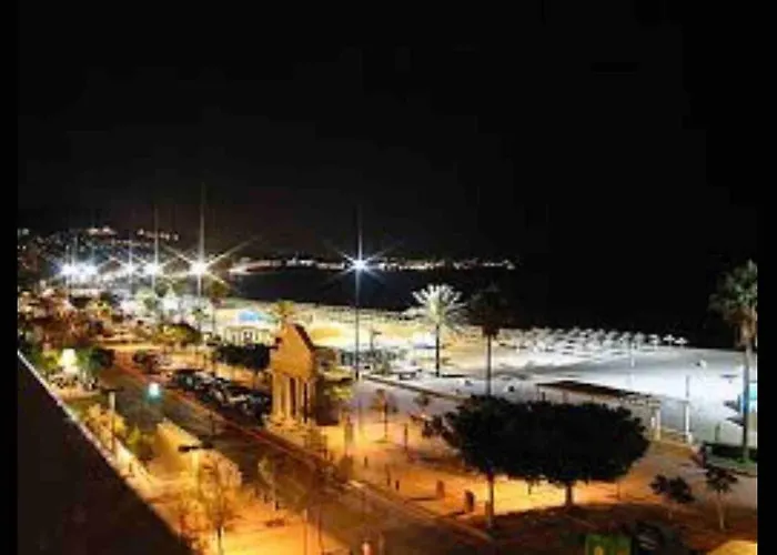 דירה Frontal Primera Linea