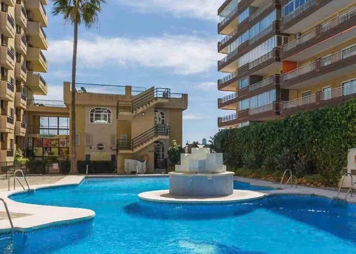 Frontal Primera Linea דירה פואנגירולה